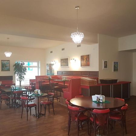 Wellness Hotel Harmonie Třeboň מראה חיצוני תמונה