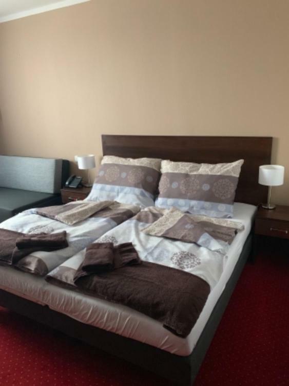 Wellness Hotel Harmonie Třeboň מראה חיצוני תמונה
