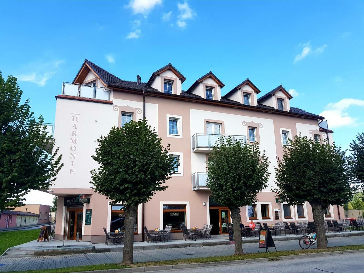 Wellness Hotel Harmonie Třeboň מראה חיצוני תמונה